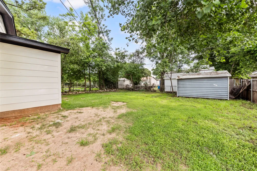 1909 Columbia Street Waco, TX 76711