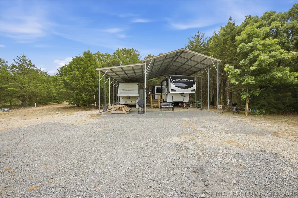 958 S Buffalo Road Stuart, OK 74570