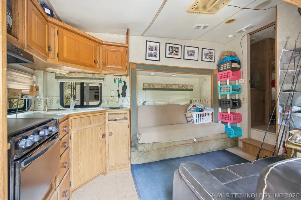 958 S Buffalo Road Stuart, OK 74570