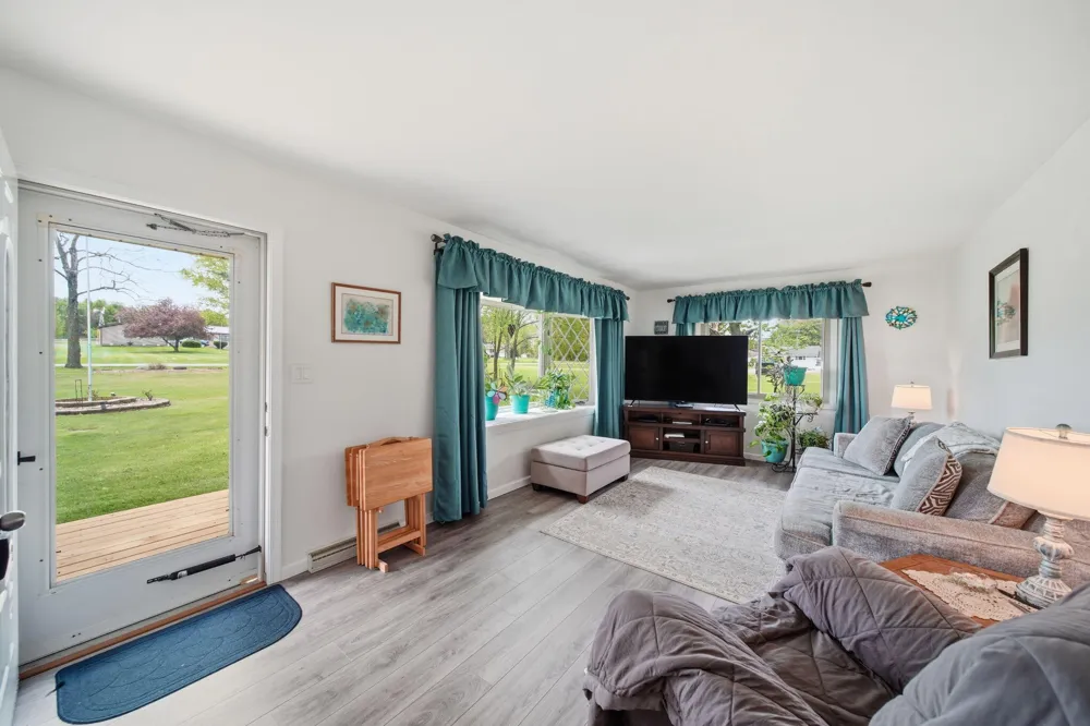 5030 E Berry Road Pleasant Lake, MI 49272