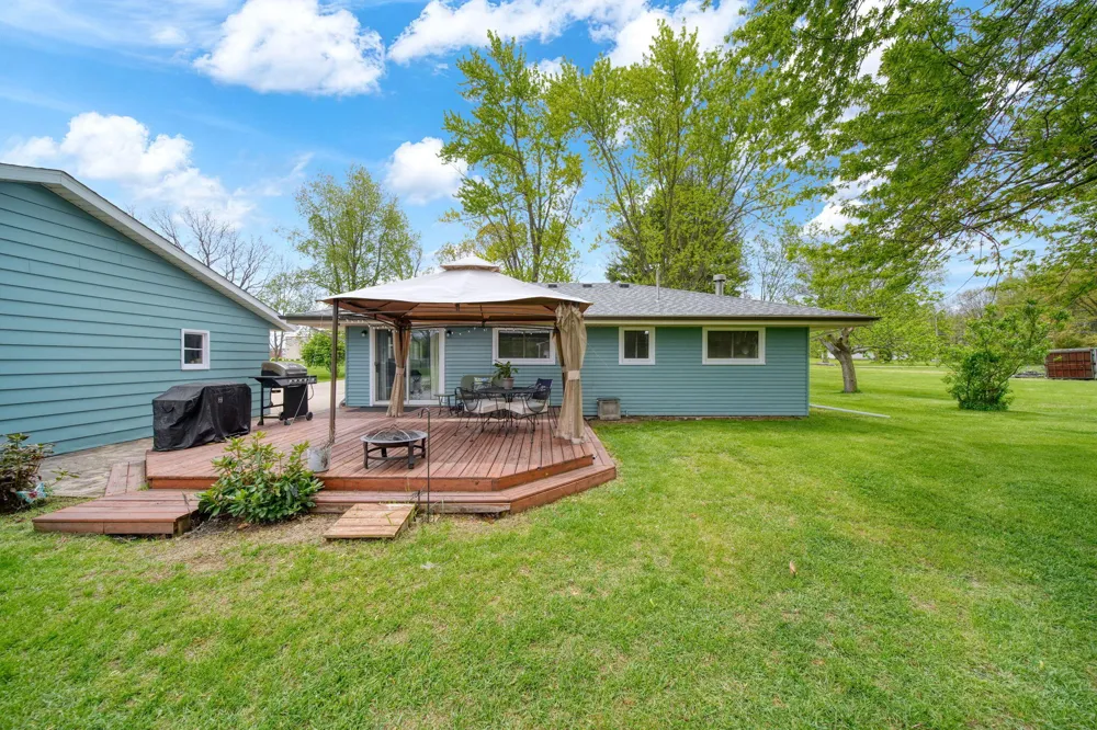 5030 E Berry Road Pleasant Lake, MI 49272