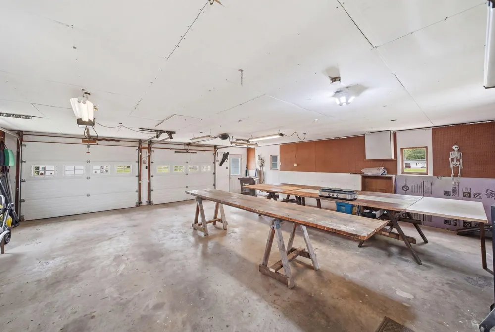 5030 E Berry Road Pleasant Lake, MI 49272