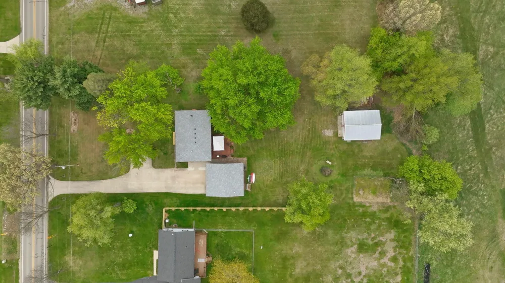 5030 E Berry Road Pleasant Lake, MI 49272