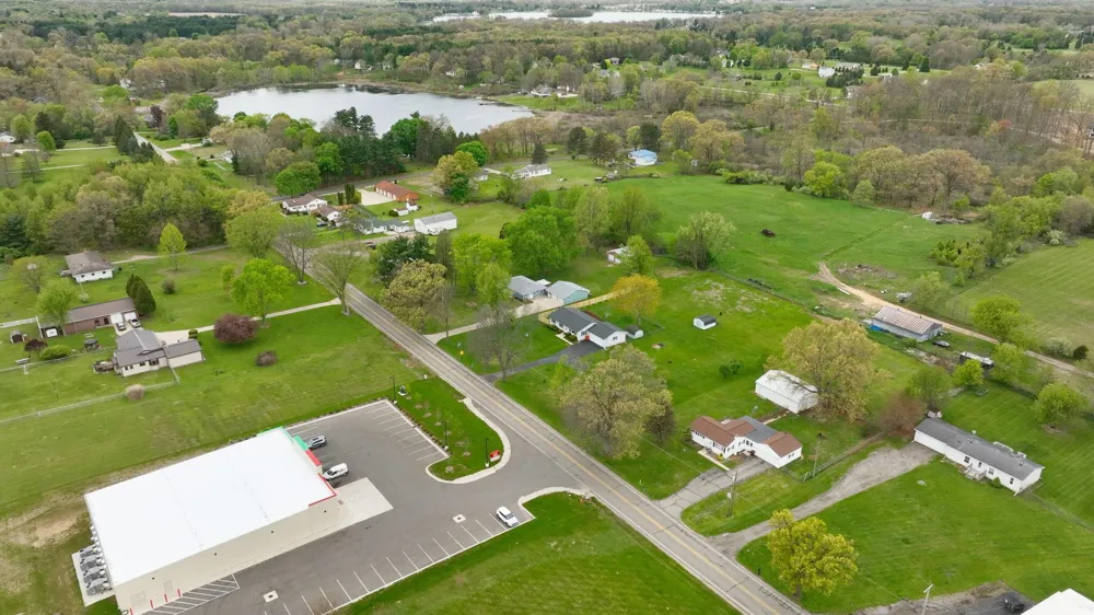 5030 E Berry Road Pleasant Lake, MI 49272