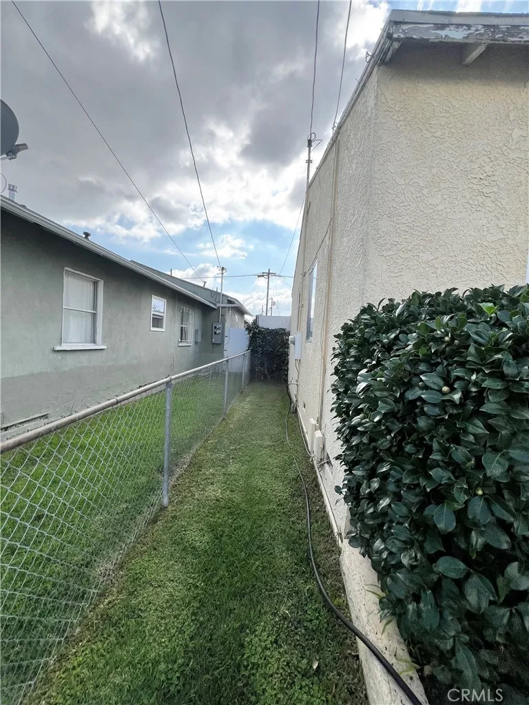 940 W Brazil Compton, CA 90220