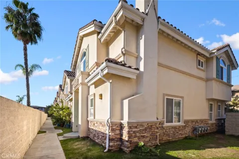 841 S Greenwood #D
