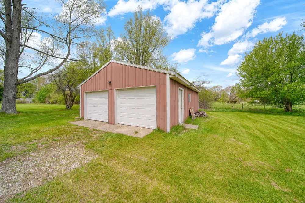 5030 E Berry Road Henrietta Township, MI 49272