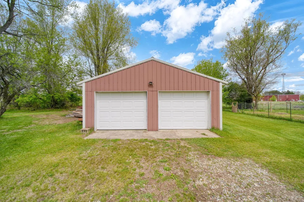 5030 E Berry Road Henrietta Township, MI 49272