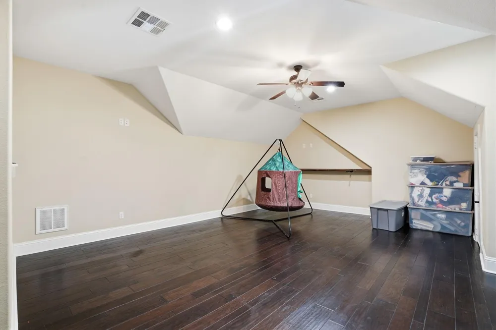 4215 Longhorn Drive Cleveland, TX 77328