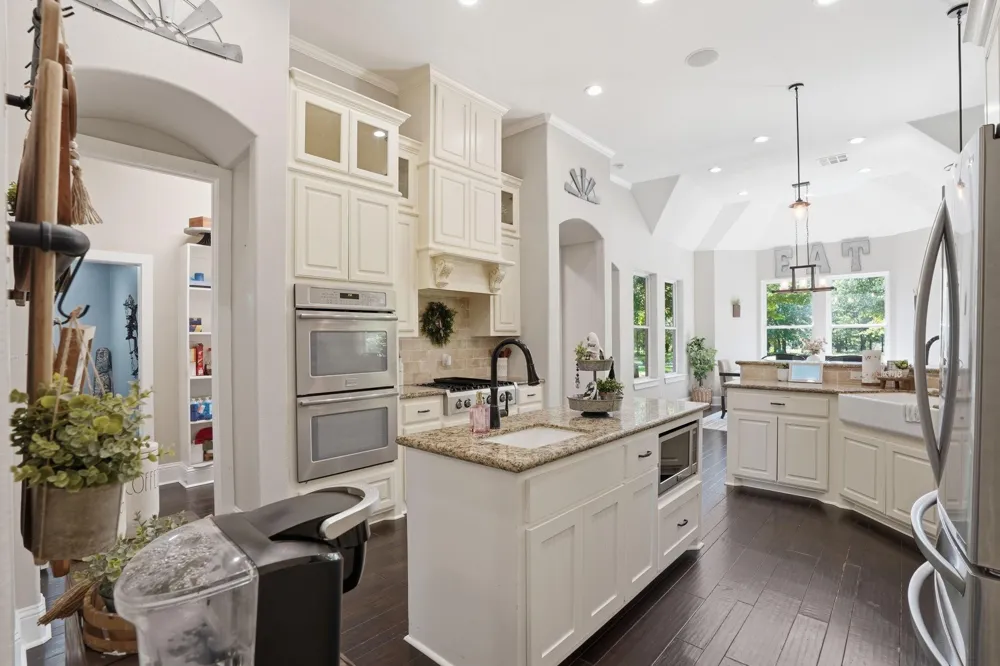 4215 Longhorn Drive Cleveland, TX 77328
