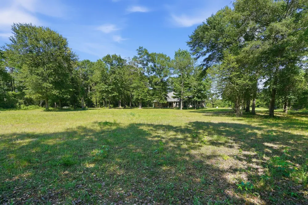 4215 Longhorn Drive Cleveland, TX 77328