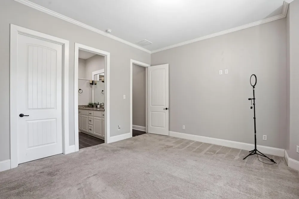 4215 Longhorn Drive Cleveland, TX 77328