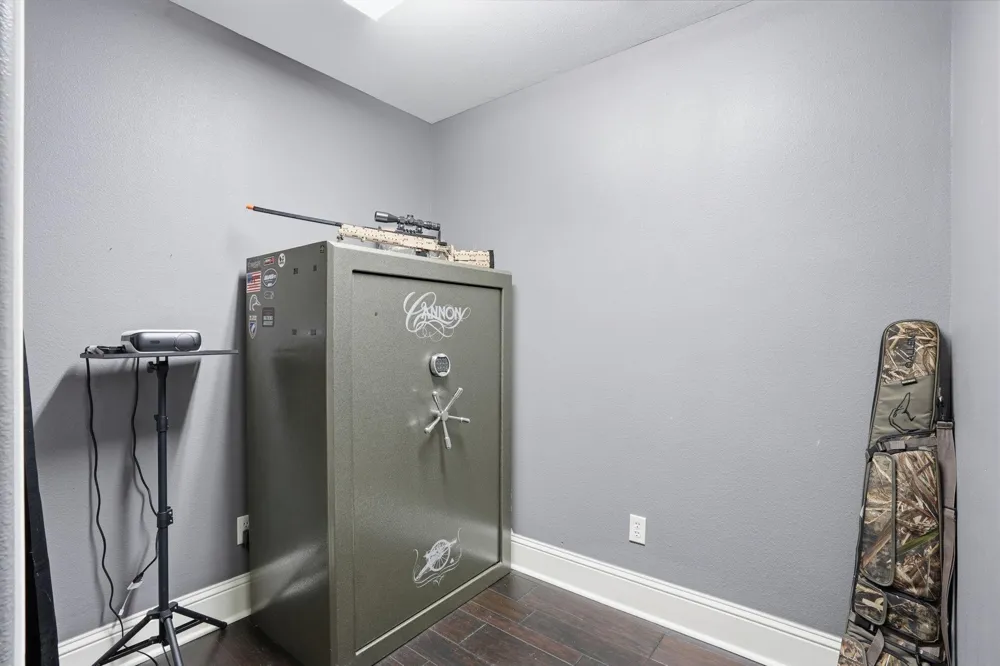 4215 Longhorn Drive Cleveland, TX 77328