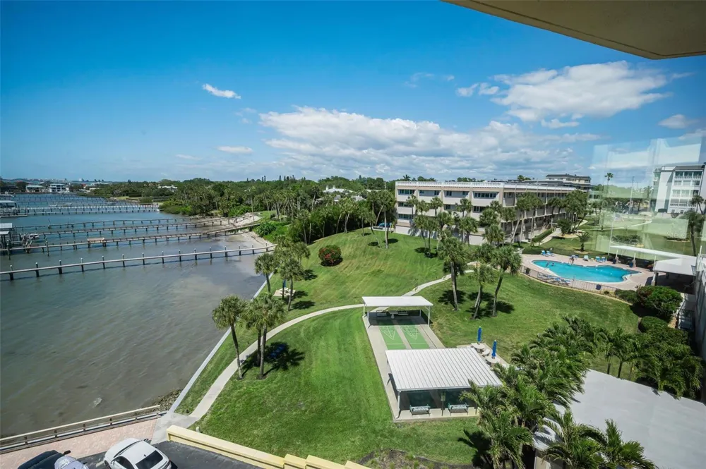 100 BLUFF VIEW DRIVE #514C Belleair Bluffs, FL 33770