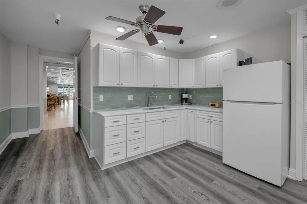 100 BLUFF VIEW DRIVE #514C Belleair Bluffs, FL 33770