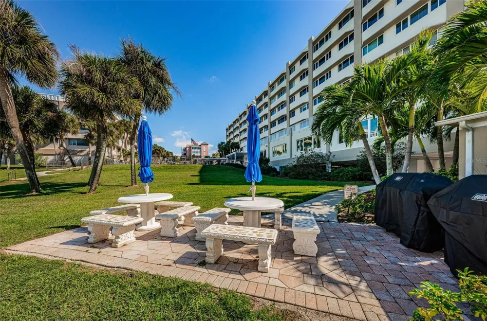 100 BLUFF VIEW DRIVE #514C Belleair Bluffs, FL 33770