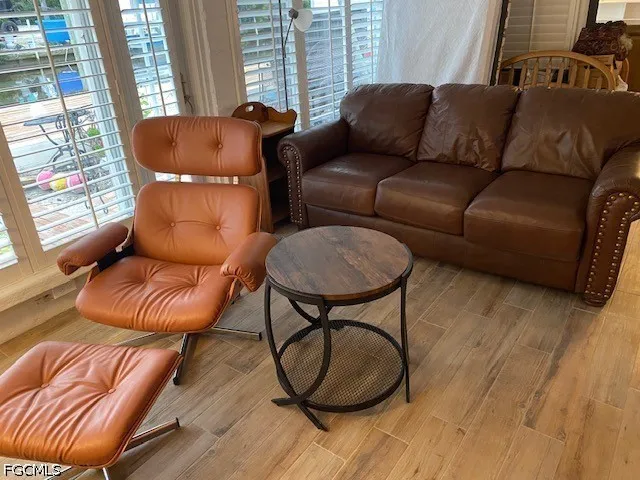 Pine Street Matlacha, FL 33993