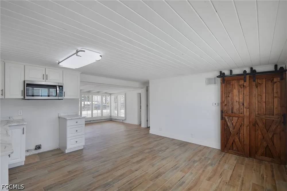 Pine Street Matlacha, FL 33993