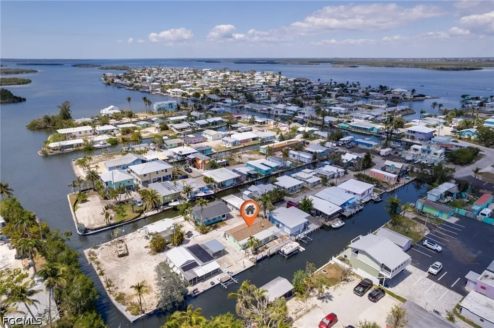 Pine Street Matlacha, FL 33993
