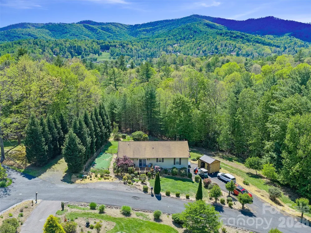 282 Sourwood Drive Spruce Pine, NC 28777