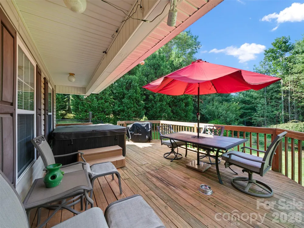 282 Sourwood Drive Spruce Pine, NC 28777