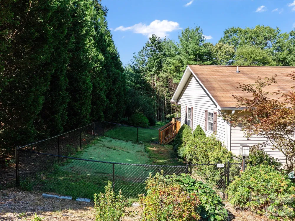 282 Sourwood Drive Spruce Pine, NC 28777