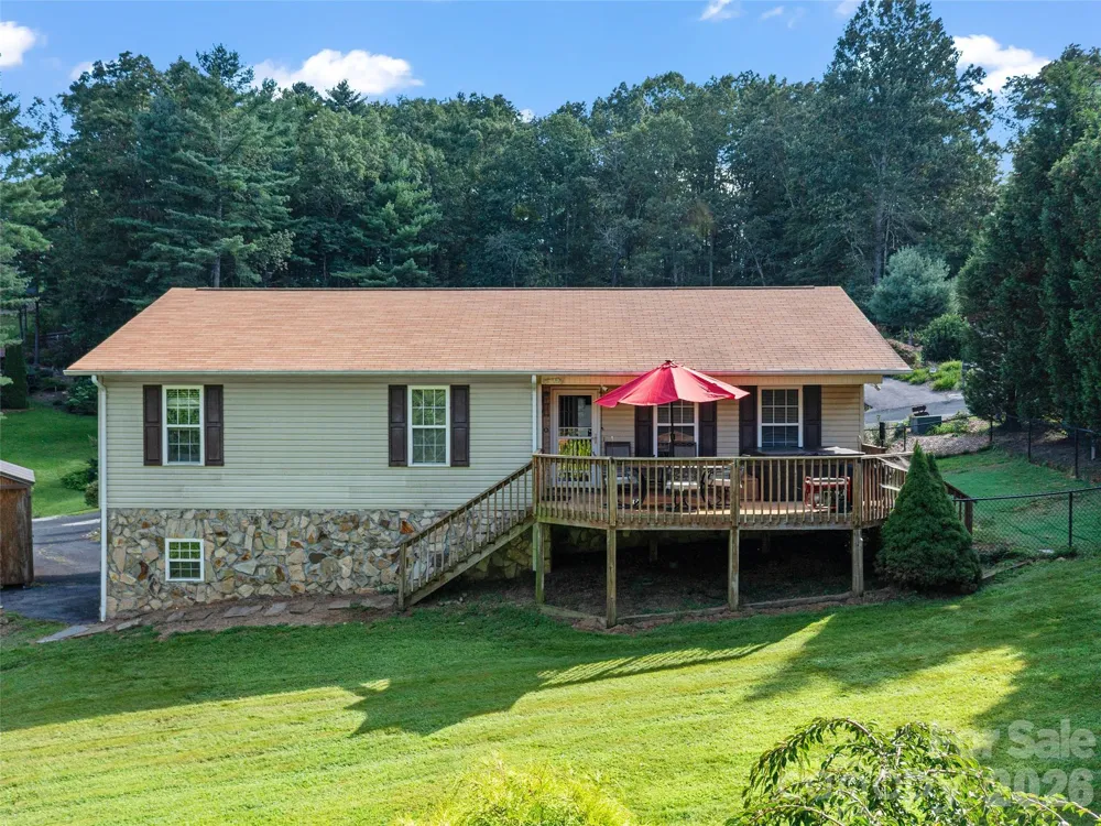282 Sourwood Drive Spruce Pine, NC 28777
