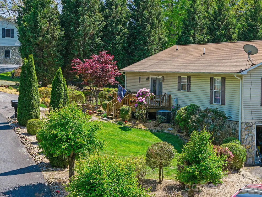 282 Sourwood Drive Spruce Pine, NC 28777