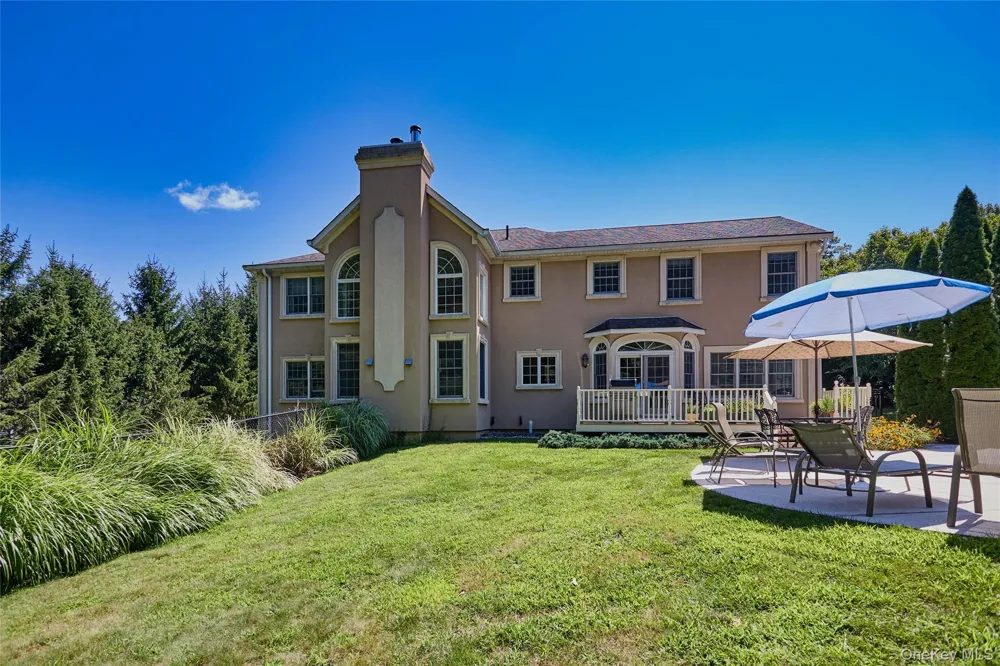 28 Heritage Court Tuxedo Park, NY 10987