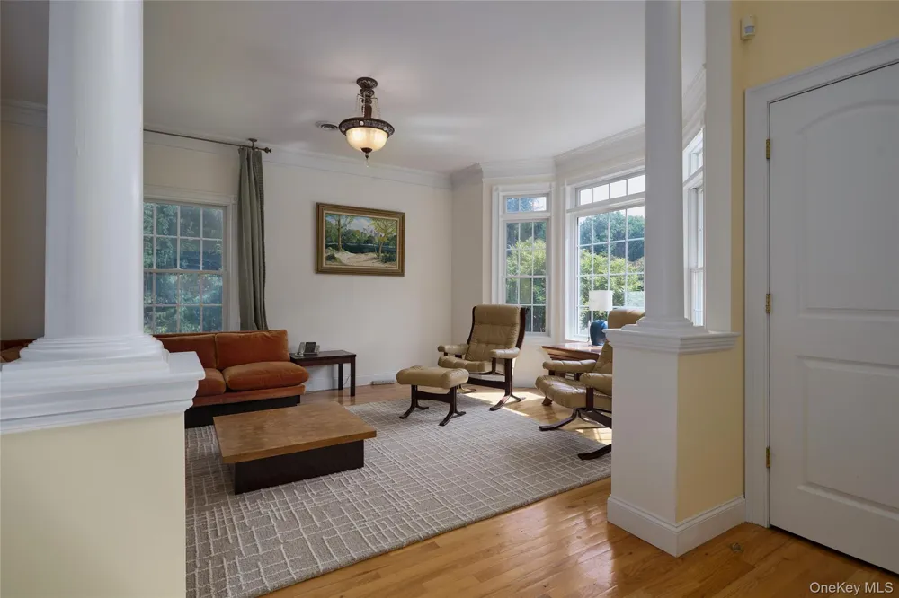 28 Heritage Court Tuxedo Park, NY 10987