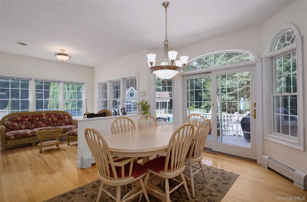 28 Heritage Court Tuxedo Park, NY 10987