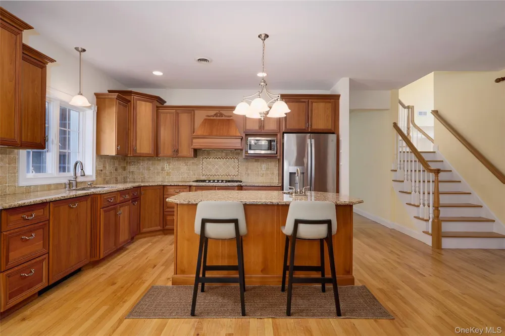 28 Heritage Court Tuxedo Park, NY 10987