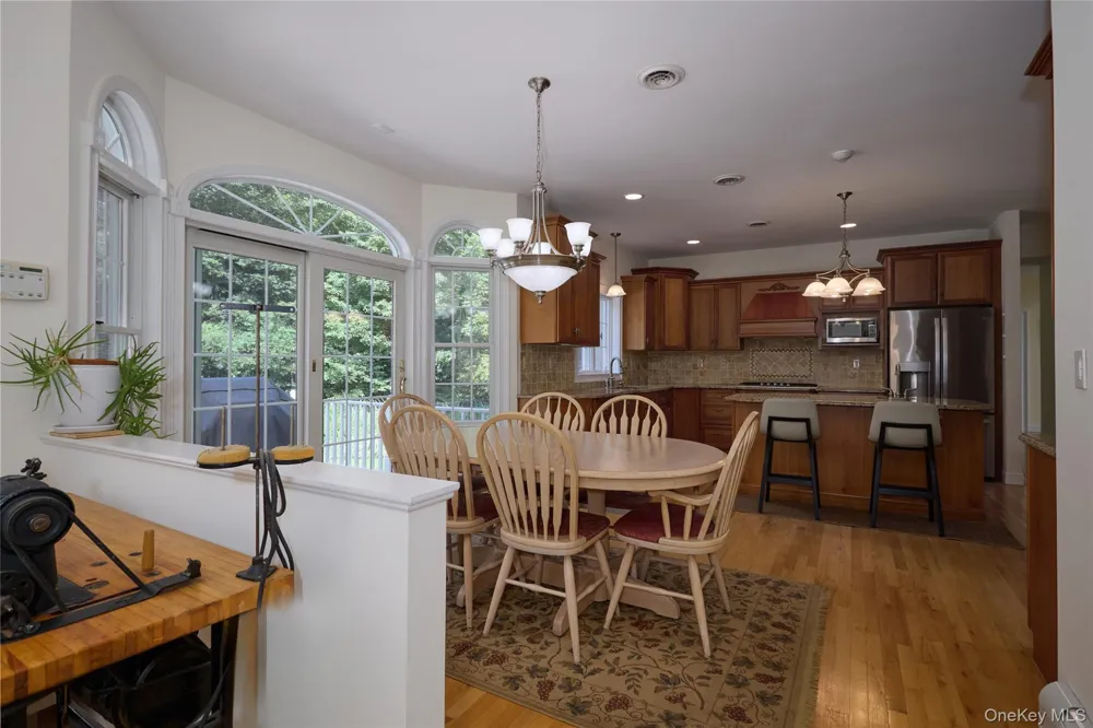 28 Heritage Court Tuxedo Park, NY 10987