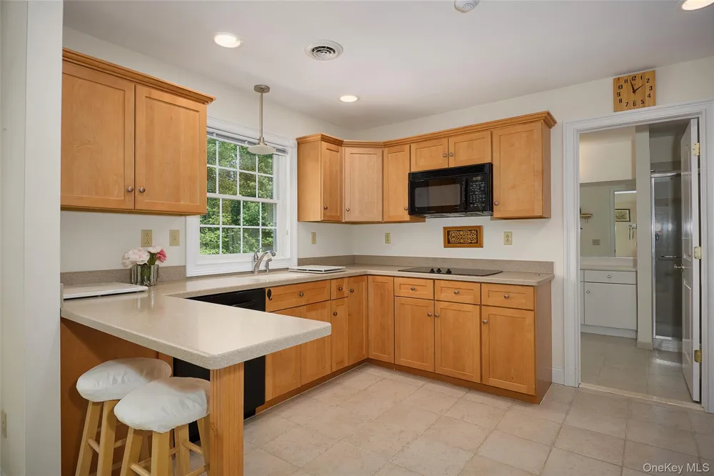28 Heritage Court Tuxedo Park, NY 10987