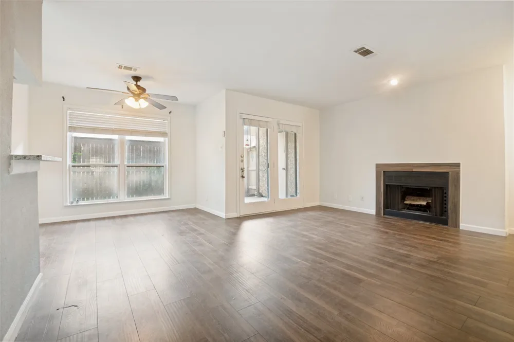 1109 Calico Lane #1811 Arlington, TX 76011