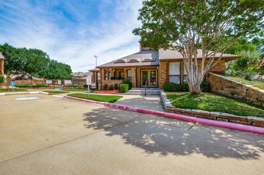 1109 Calico Lane #1811 Arlington, TX 76011