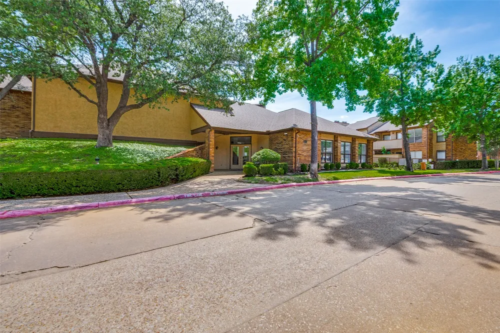 1109 Calico Lane #1811 Arlington, TX 76011