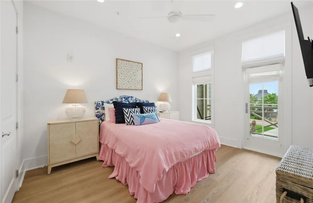 210 Social Circle #9-107 Port Aransas, TX 78373
