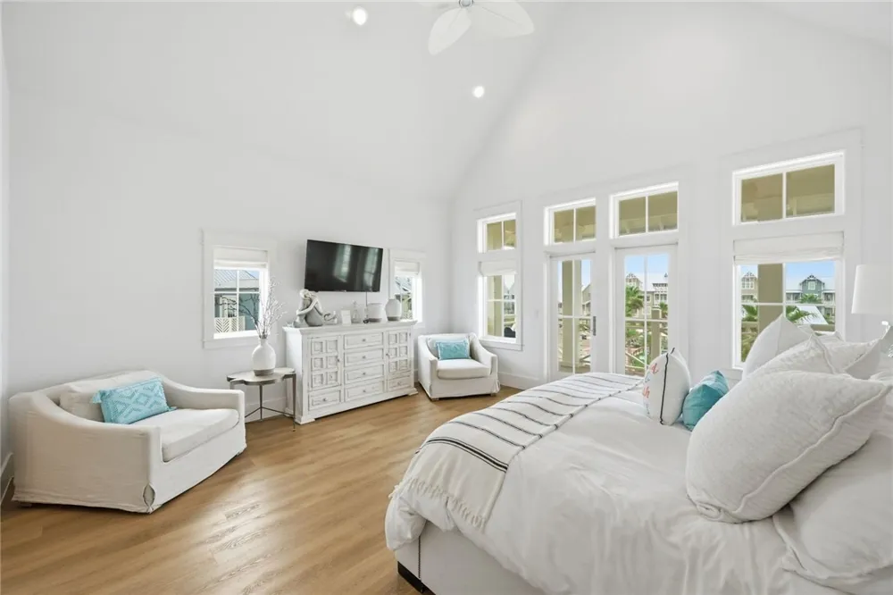 210 Social Circle #9-107 Port Aransas, TX 78373