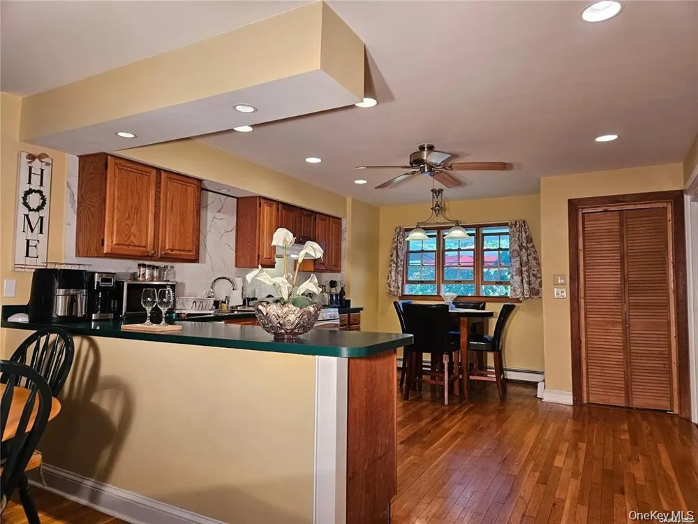 10 Phyllis Road Mastic Beach, NY 11951