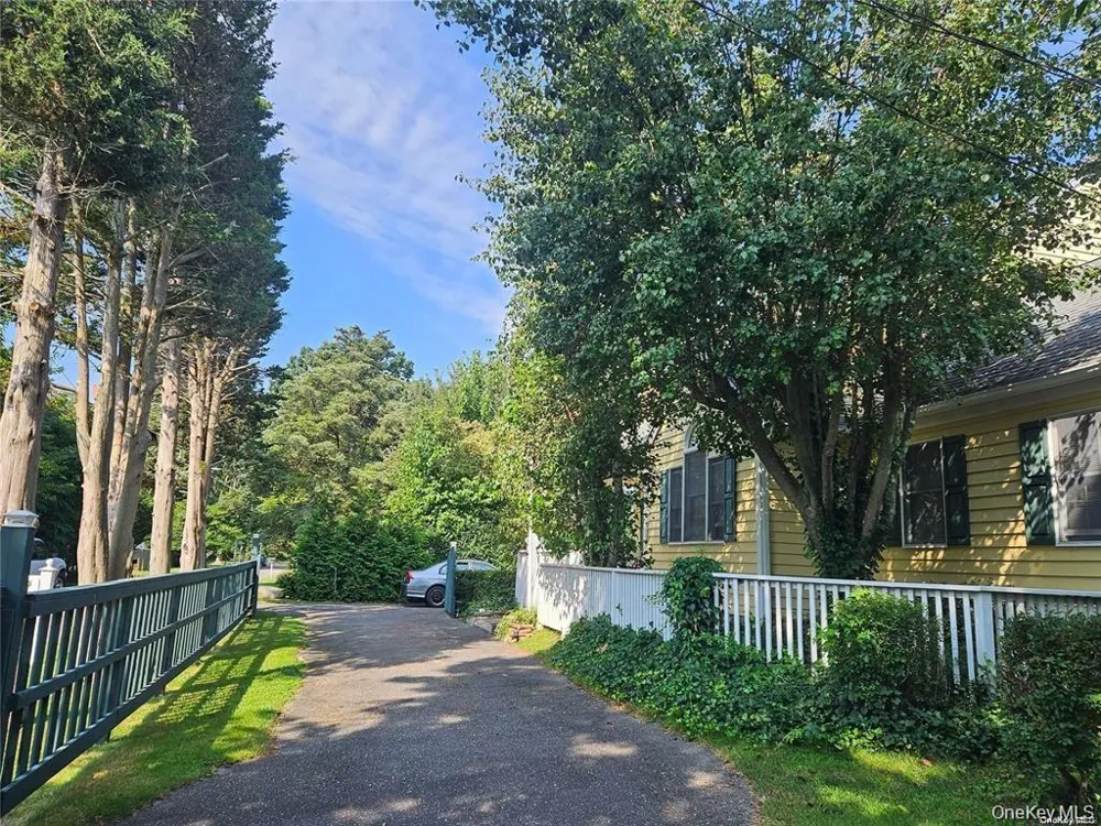 10 Phyllis Road Mastic Beach, NY 11951