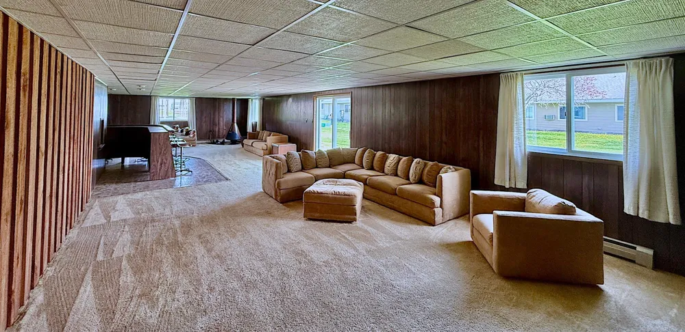147 4th Avenue SE Spring Grove, MN 55974