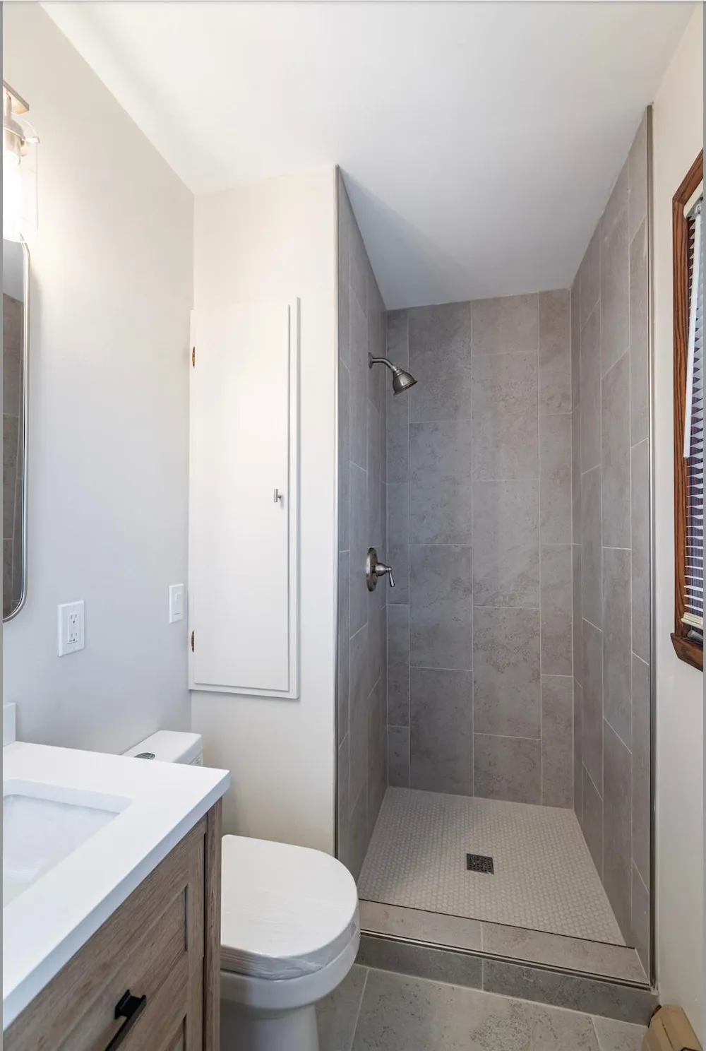 147 4th Avenue SE Spring Grove, MN 55974