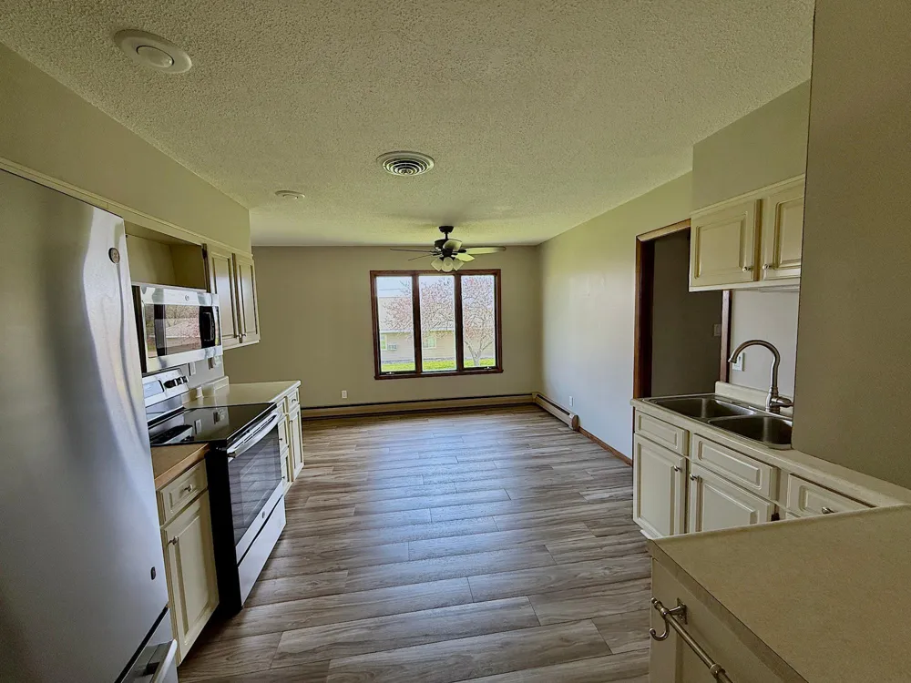 147 4th Avenue SE Spring Grove, MN 55974
