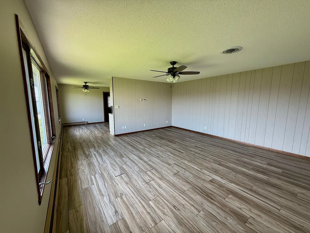 147 4th Avenue SE Spring Grove, MN 55974