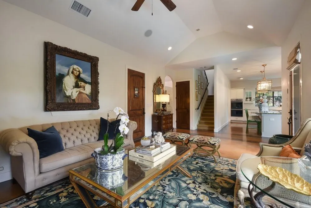 303 ROLLING GREEN DRIVE Lakeway, TX 78734