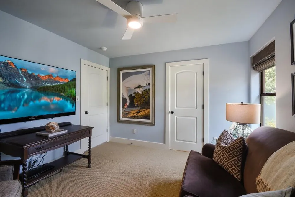 303 ROLLING GREEN DRIVE Lakeway, TX 78734