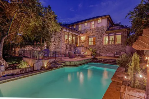 303 ROLLING GREEN DRIVE