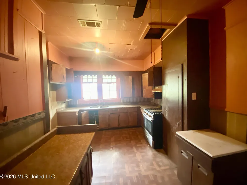 348 S Extension Street Hazlehurst, MS 39083