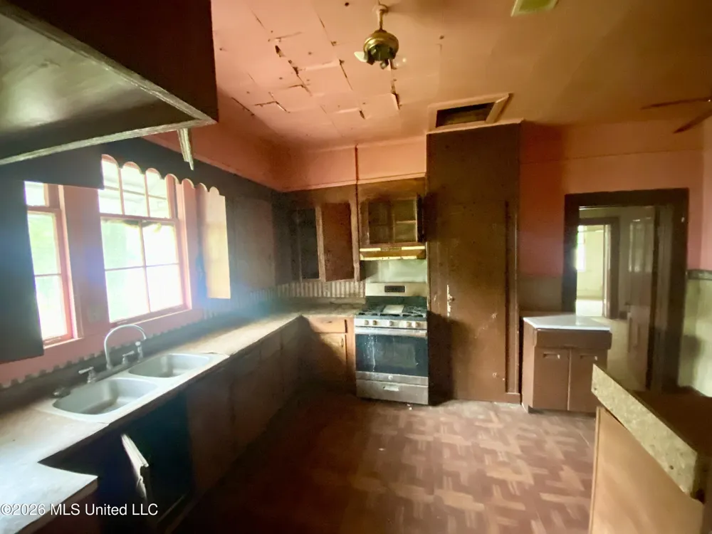 348 S Extension Street Hazlehurst, MS 39083